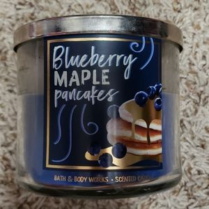 Used 3 Wick candle blueberry maple pancakes🍁